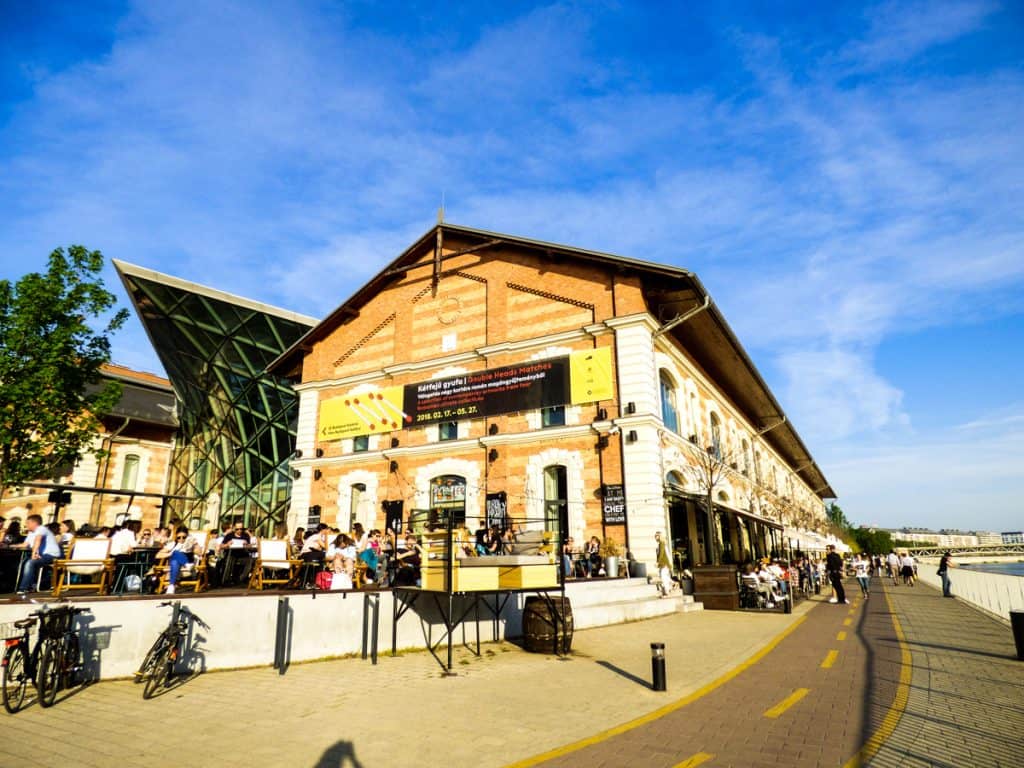 Fun things to do in Budapest: Jonas Craft Beer House