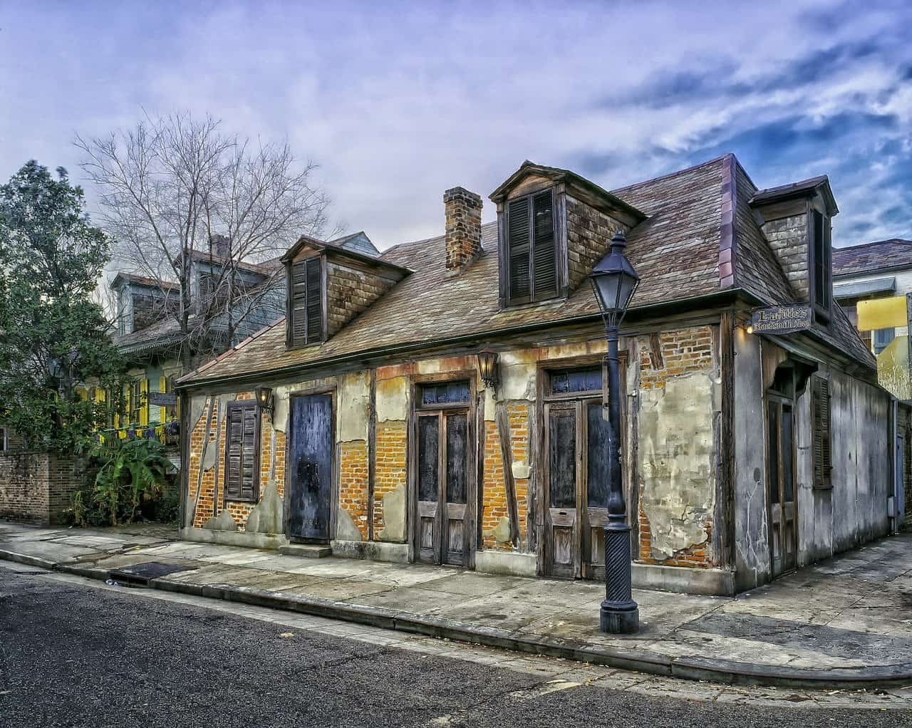Unique things to do in New Orleans: Lafittes blacksmith shop