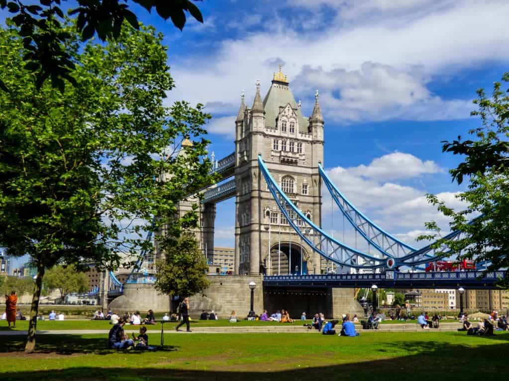Best Day Trips from London by Train, Car or Tour: The Ultimate London Day Trip Guide