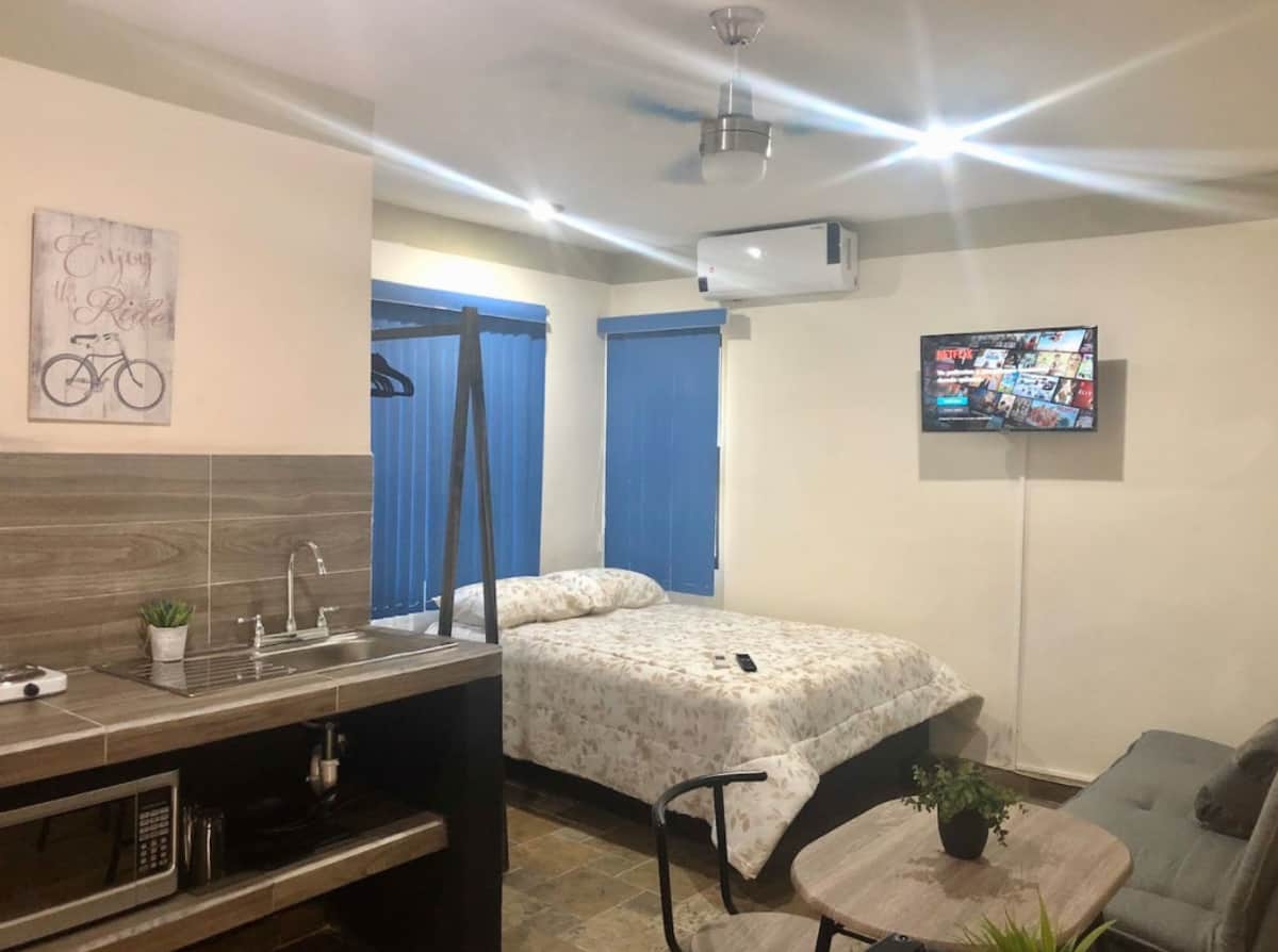 Private bedroom in Cancun Airbnb