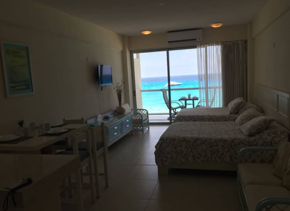 Airbnb Cancun suite with ocean view