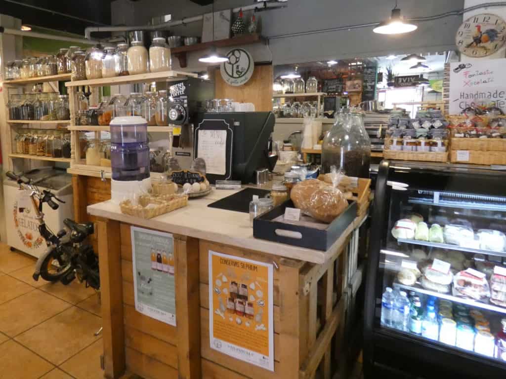 Displays of products in an organic market